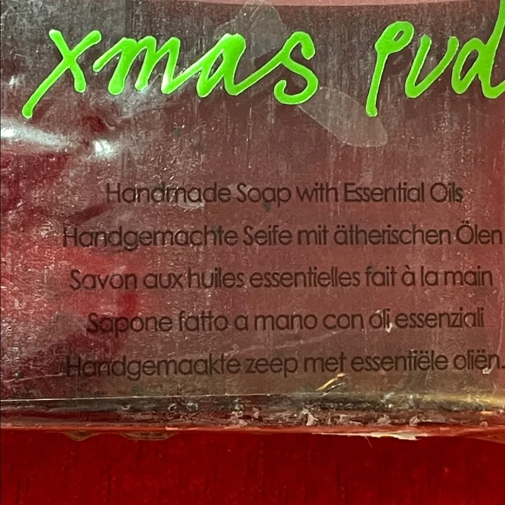 Bomb Cosmetics Xmas Pud Soap- decorative soap NEW